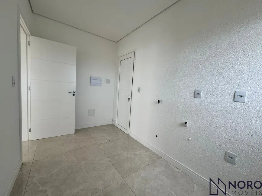 Foto 5 de Casa de Condomínio com 4 quartos à venda, 270m2 em Tomazetti, Santa Maria - RS