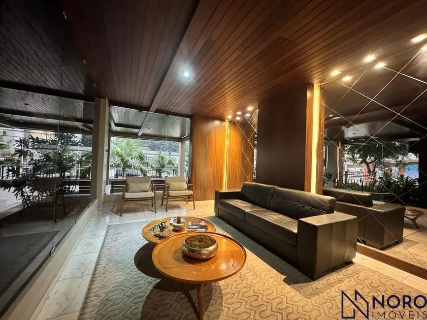 Foto 5 de Apartamento com 3 quartos à venda, 218m2 em Nossa Senhora de Fátima, Santa Maria - RS