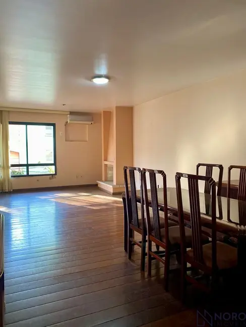 Foto 7 de Apartamento com 3 quartos à venda, 218m2 em Nossa Senhora de Fátima, Santa Maria - RS