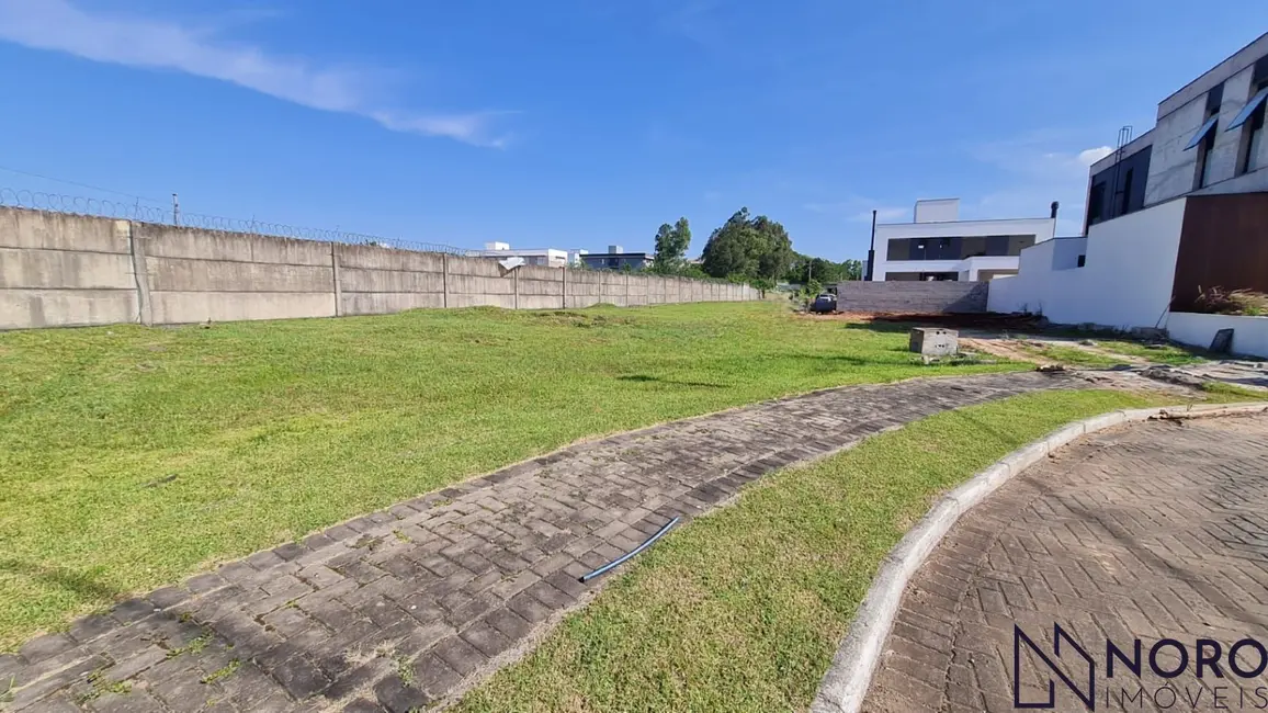 Foto 3 de Terreno / Lote à venda, 863m2 em Camobi, Santa Maria - RS