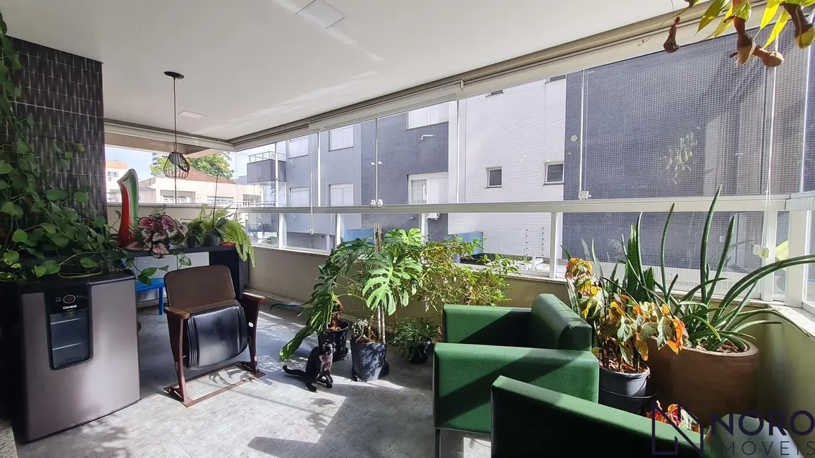 Foto 1 de Apartamento com 3 quartos à venda, 185m2 em Centro, Santa Maria - RS