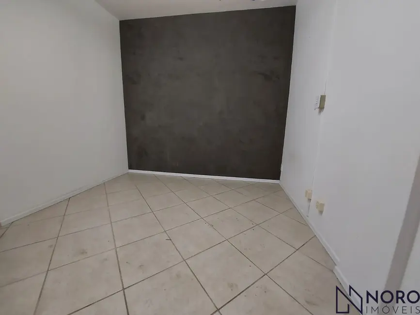 Foto 7 de Sala Comercial com 3 quartos para alugar, 45m2 em Centro, Santa Maria - RS