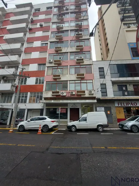 Foto 1 de Sala Comercial com 3 quartos para alugar, 45m2 em Centro, Santa Maria - RS