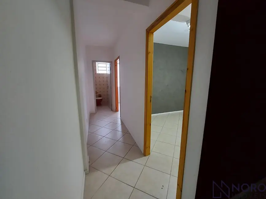 Foto 8 de Sala Comercial com 3 quartos para alugar, 45m2 em Centro, Santa Maria - RS