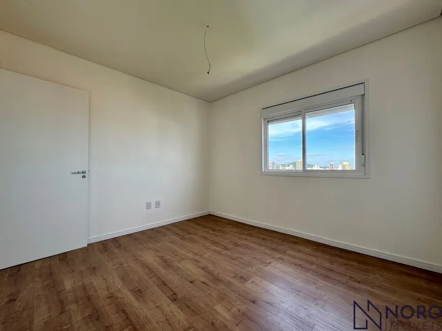 Foto 7 de Apartamento com 1 quarto à venda, 37m2 em Bonfim, Santa Maria - RS