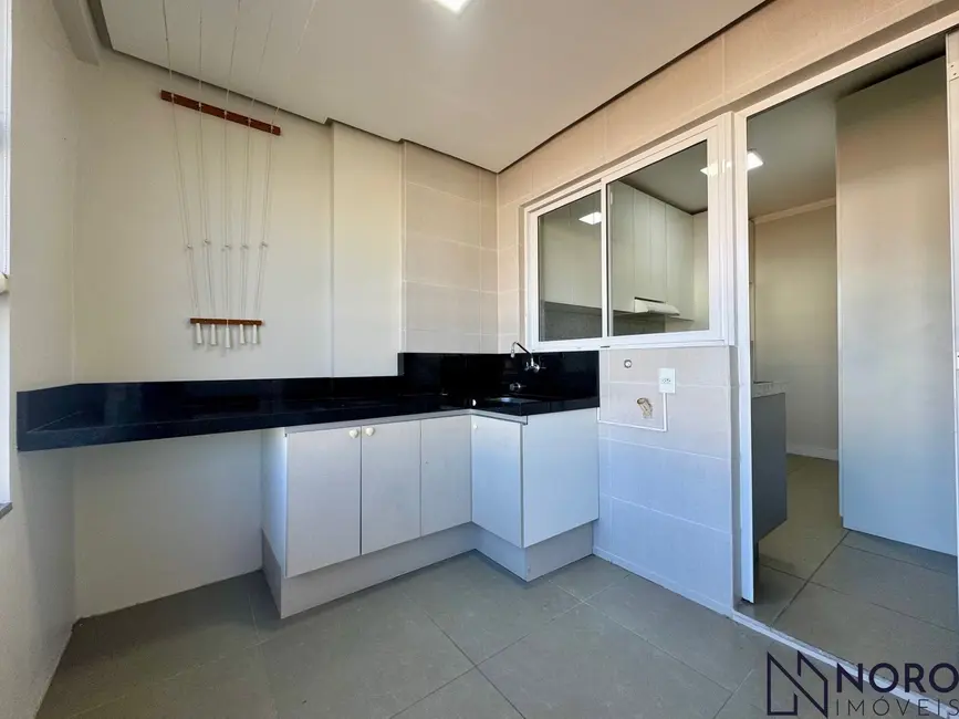 Foto 8 de Apartamento com 3 quartos à venda, 105m2 em Nossa Senhora de Fátima, Santa Maria - RS