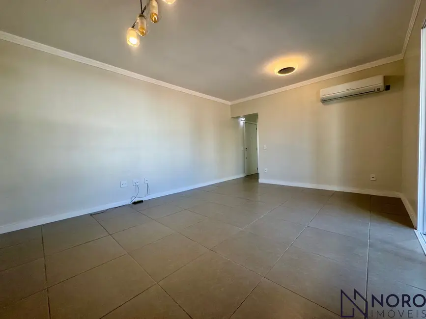 Foto 3 de Apartamento com 3 quartos à venda, 105m2 em Nossa Senhora de Fátima, Santa Maria - RS