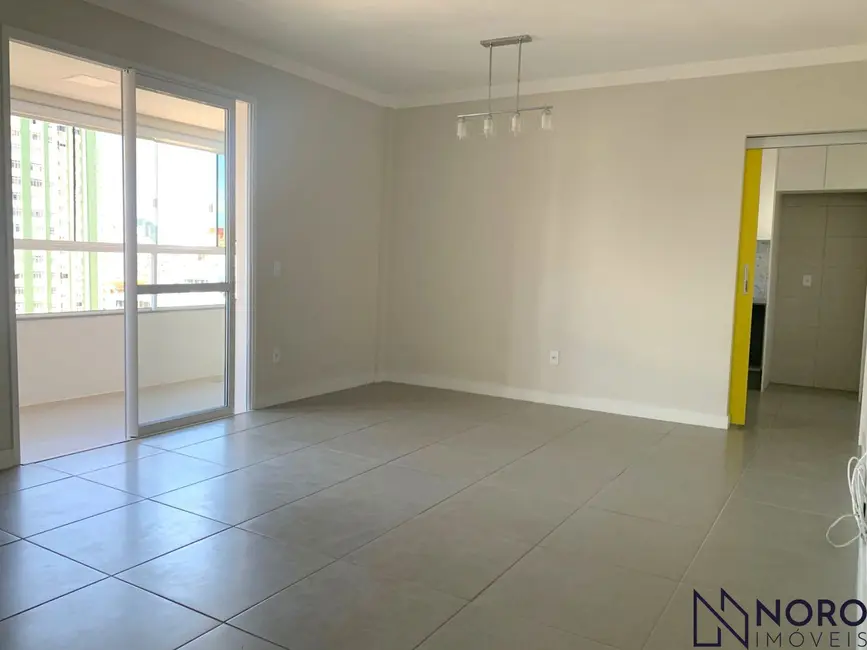 Foto 7 de Apartamento com 3 quartos à venda, 105m2 em Nossa Senhora de Fátima, Santa Maria - RS