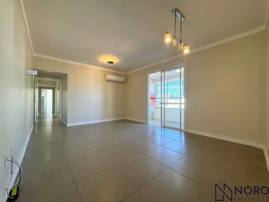 Foto 4 de Apartamento com 3 quartos à venda, 105m2 em Nossa Senhora de Fátima, Santa Maria - RS