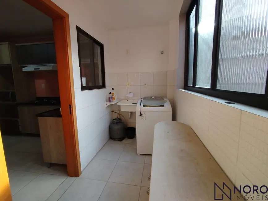 Foto 9 de Apartamento com 2 quartos para alugar, 93m2 em Nossa Senhora de Fátima, Santa Maria - RS