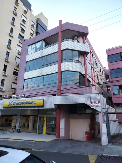 Foto 1 de Apartamento com 2 quartos para alugar, 93m2 em Nossa Senhora de Fátima, Santa Maria - RS