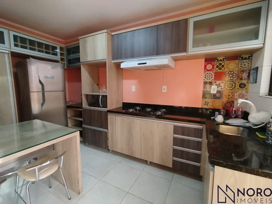 Foto 7 de Apartamento com 2 quartos para alugar, 93m2 em Nossa Senhora de Fátima, Santa Maria - RS