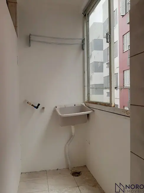 Foto 9 de Apartamento com 2 quartos à venda, 45m2 em Nossa Senhora de Fátima, Santa Maria - RS