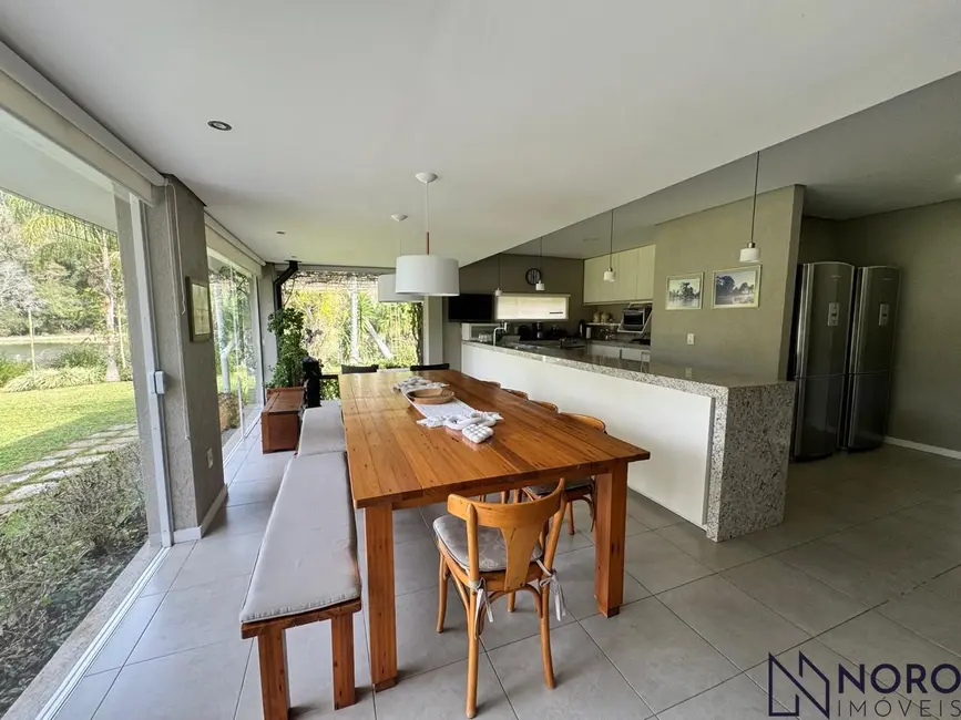 Casa com 4 quartos à venda, 164m2 em Itaara - RS - imagem 5 Foto 5 de Casa com 4 quartos à venda, 164m2 em Itaara - RS