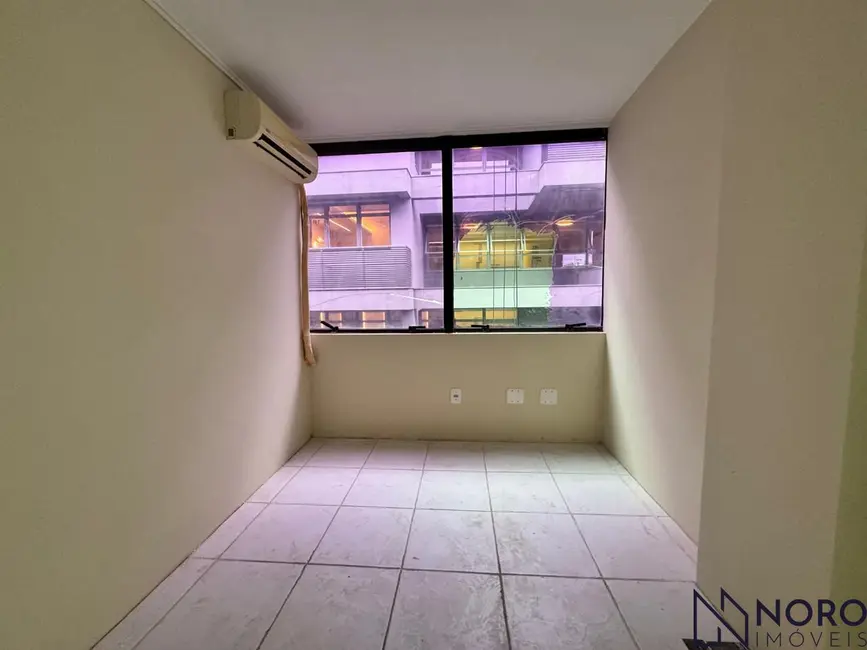 Sala Comercial à venda, 62m2 em Centro, Santa Maria - RS - imagem 4 Foto 4 de Sala Comercial à venda, 62m2 em Centro, Santa Maria - RS