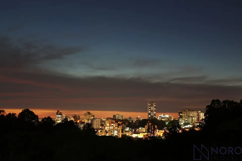 Foto 3 de Apartamento com 3 quartos à venda, 259m2 em Centro, Santa Maria - RS