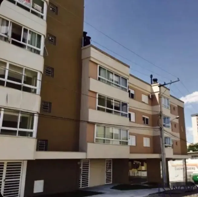 Foto 2 de Cobertura com 2 quartos à venda, 120m2 em Nossa Senhora Medianeira, Santa Maria - RS