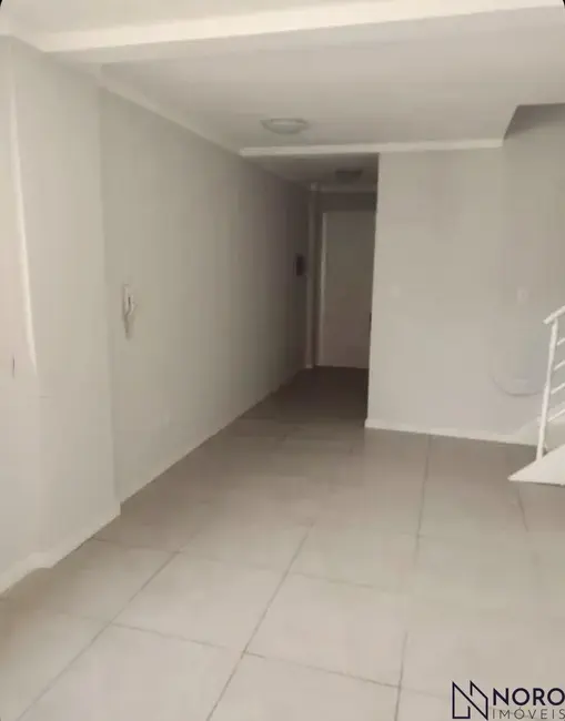Foto 4 de Cobertura com 2 quartos à venda, 120m2 em Nossa Senhora Medianeira, Santa Maria - RS