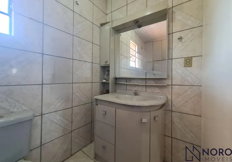Casa com 2 quartos à venda, 209m2 em Camobi, Santa Maria - RS - imagem 9 Foto 9 de Casa com 2 quartos à venda, 209m2 em Camobi, Santa Maria - RS