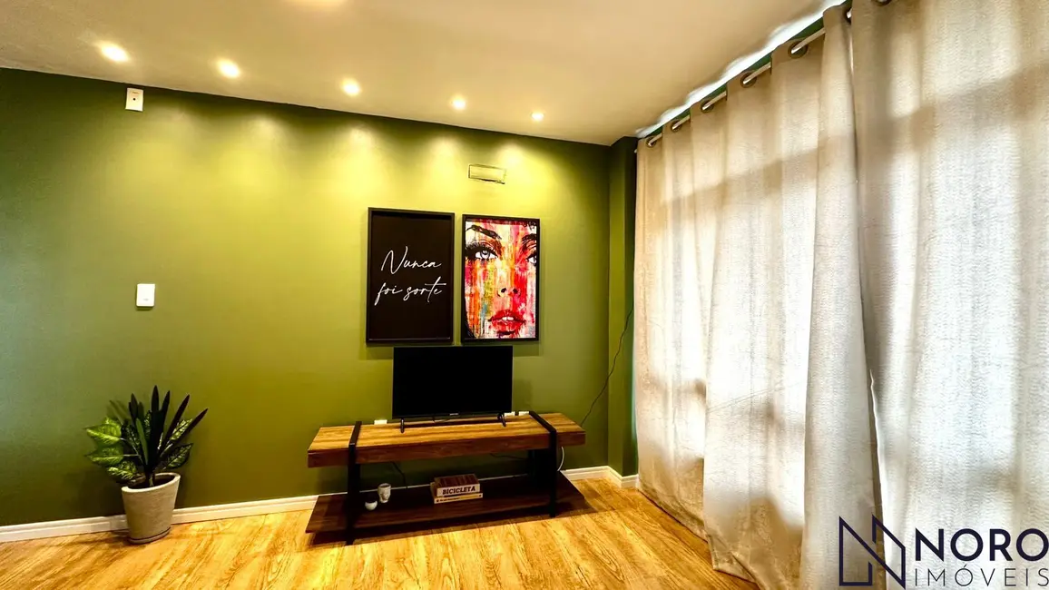 Foto 3 de Apartamento com 1 quarto à venda, 33m2 em Centro, Santa Maria - RS