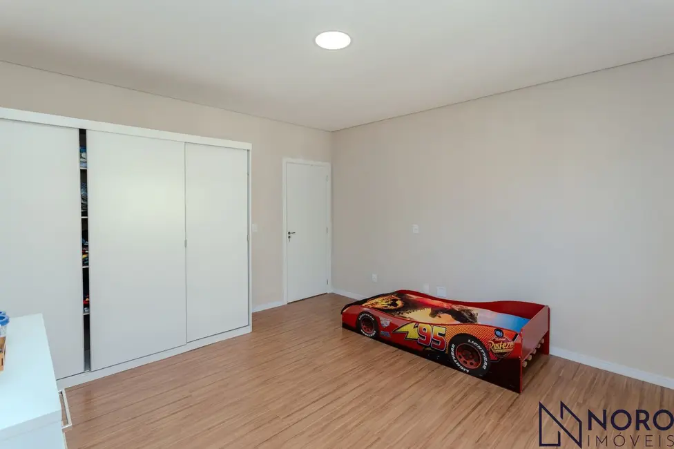 Casa com 3 quartos à venda, 321m2 em Camobi, Santa Maria - RS - imagem 6 Foto 6 de Casa com 3 quartos à venda, 321m2 em Camobi, Santa Maria - RS