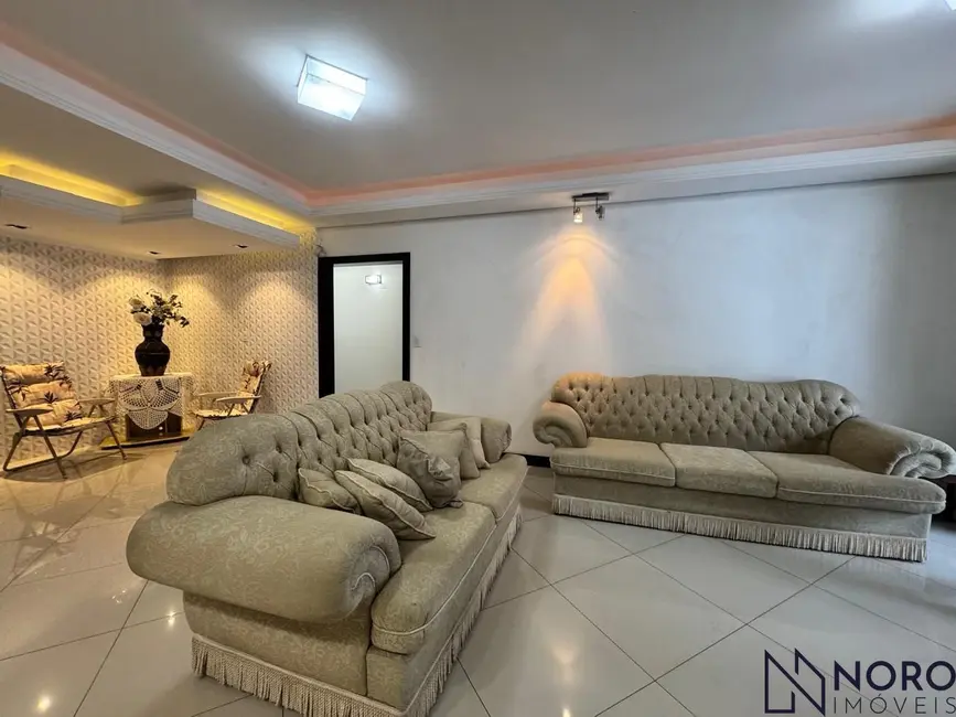 Casa com 4 quartos à venda, 242m2 em Nossa Senhora do Rosário, Santa Maria - RS - imagem 4 Foto 4 de Casa com 4 quartos à venda, 242m2 em Nossa Senhora do Rosário, Santa Maria - RS