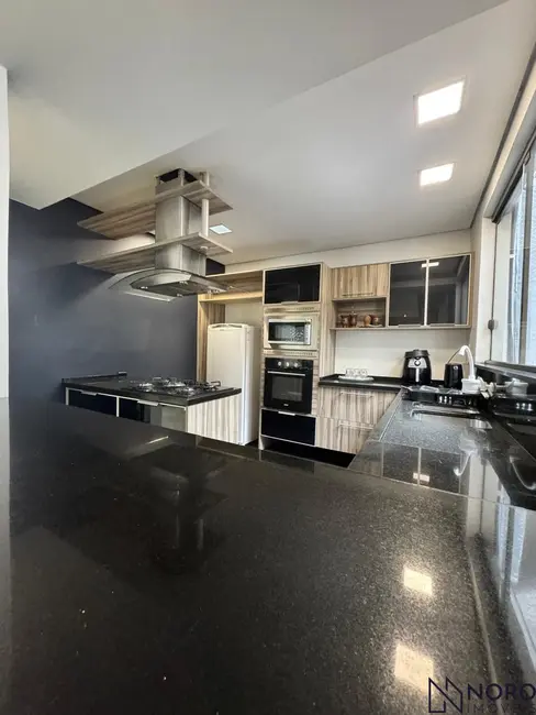 Casa com 4 quartos à venda, 242m2 em Nossa Senhora do Rosário, Santa Maria - RS - imagem 6 Foto 6 de Casa com 4 quartos à venda, 242m2 em Nossa Senhora do Rosário, Santa Maria - RS
