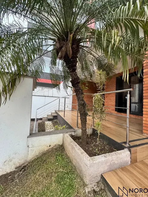 Casa com 4 quartos à venda, 242m2 em Nossa Senhora do Rosário, Santa Maria - RS - imagem 3 Foto 3 de Casa com 4 quartos à venda, 242m2 em Nossa Senhora do Rosário, Santa Maria - RS