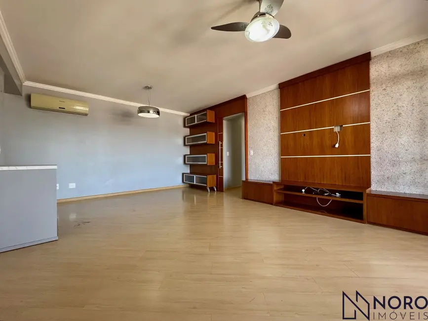 Foto 6 de Apartamento com 3 quartos à venda, 125m2 em Centro, Santa Maria - RS