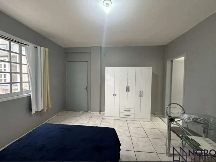 Foto 5 de Kitnet à venda, 24m2 em Menino Jesus, Santa Maria - RS