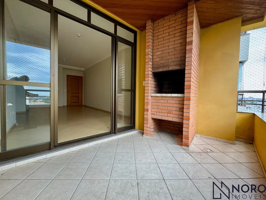 Foto 9 de Apartamento com 2 quartos para alugar, 102m2 em Centro, Santa Maria - RS