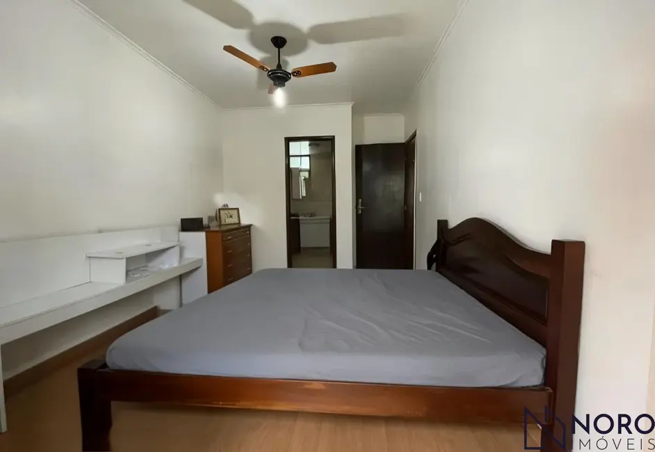 Foto 4 de Apartamento com 3 quartos à venda, 95m2 em Nossa Senhora de Fátima, Santa Maria - RS