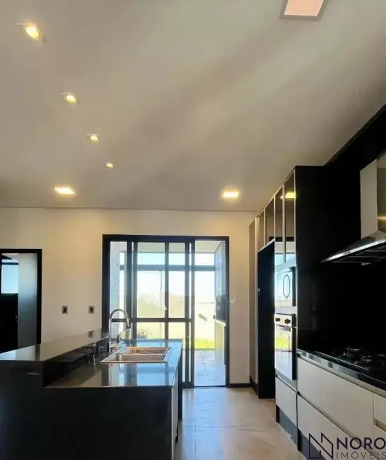 Foto 6 de Casa de Condomínio com 3 quartos à venda, 246m2 em Tomazetti, Santa Maria - RS