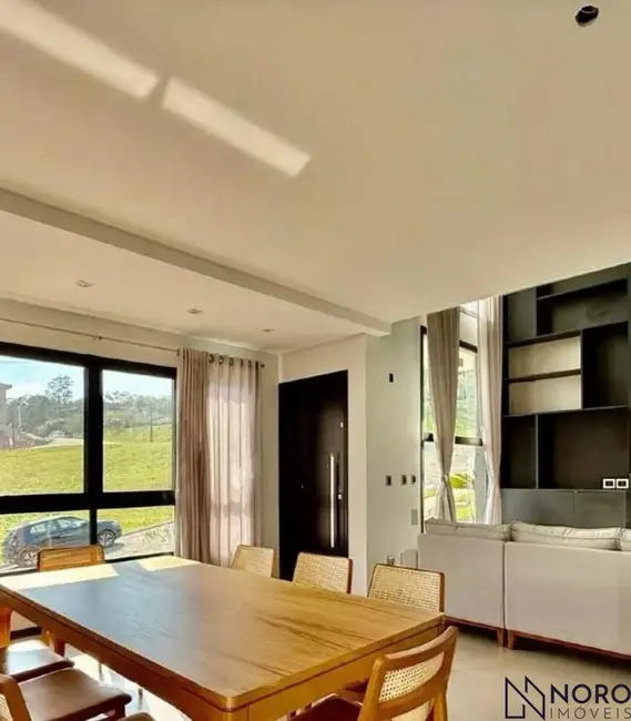 Foto 4 de Casa de Condomínio com 3 quartos à venda, 246m2 em Tomazetti, Santa Maria - RS