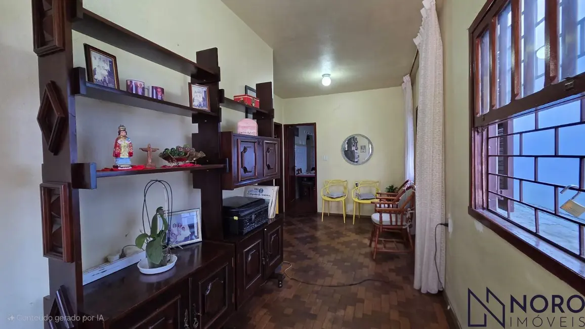 Casa com 4 quartos à venda, 129m2 em Nossa Senhora Medianeira, Santa Maria - RS - imagem 4 Foto 4 de Casa com 4 quartos à venda, 129m2 em Nossa Senhora Medianeira, Santa Maria - RS