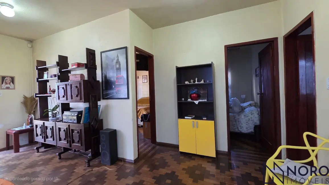 Casa com 4 quartos à venda, 129m2 em Nossa Senhora Medianeira, Santa Maria - RS - imagem 3 Foto 3 de Casa com 4 quartos à venda, 129m2 em Nossa Senhora Medianeira, Santa Maria - RS