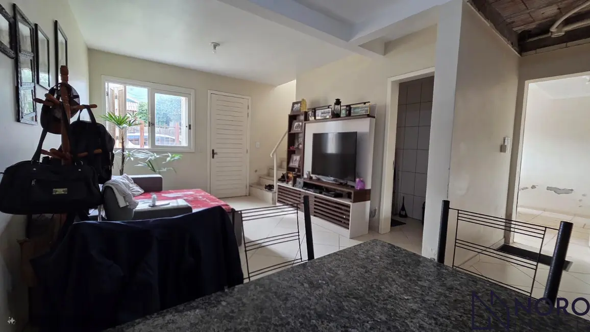 Casa com 3 quartos à venda, 137m2 em Dom Antônio Reis, Santa Maria - RS - imagem 3 Foto 3 de Casa com 3 quartos à venda, 137m2 em Dom Antônio Reis, Santa Maria - RS
