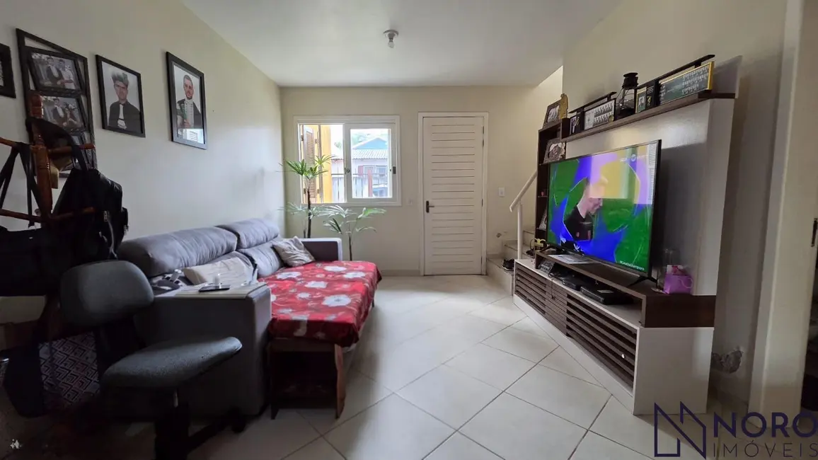 Casa com 3 quartos à venda, 137m2 em Dom Antônio Reis, Santa Maria - RS - imagem 4 Foto 4 de Casa com 3 quartos à venda, 137m2 em Dom Antônio Reis, Santa Maria - RS