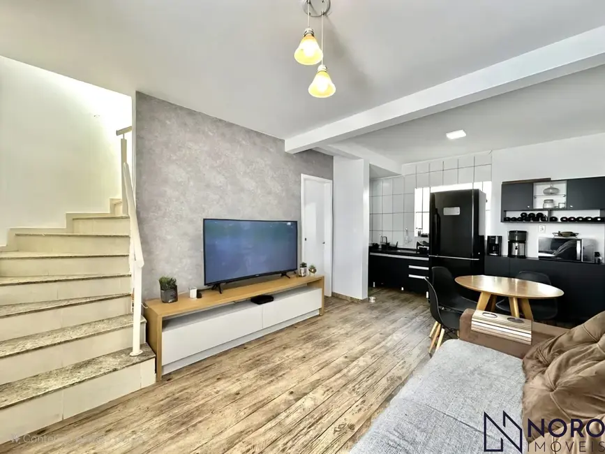 Casa com 3 quartos à venda, 96m2 em Dom Antônio Reis, Santa Maria - RS - imagem 2 Foto 2 de Casa com 3 quartos à venda, 96m2 em Dom Antônio Reis, Santa Maria - RS