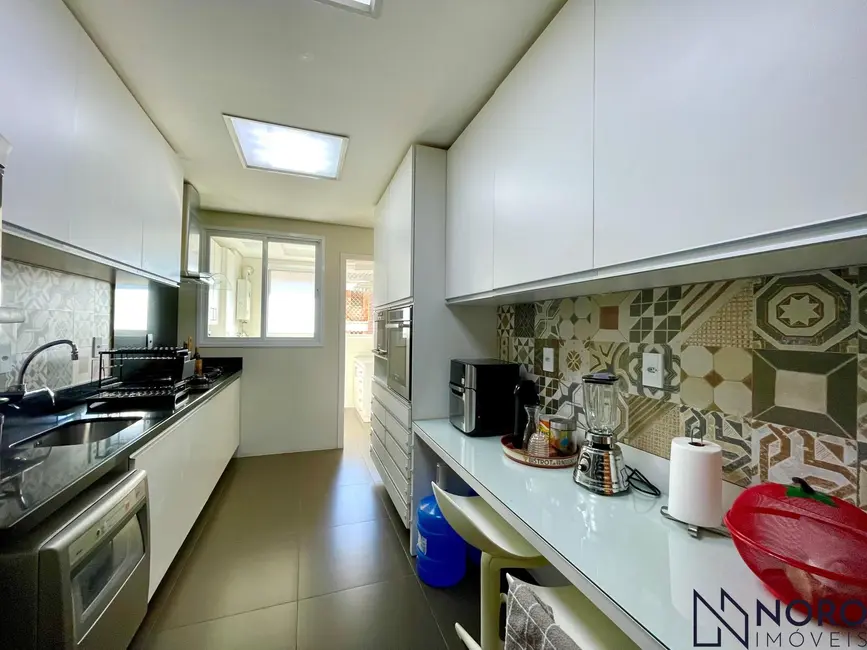 Foto 7 de Apartamento com 3 quartos à venda, 142m2 em Nossa Senhora de Lourdes, Santa Maria - RS