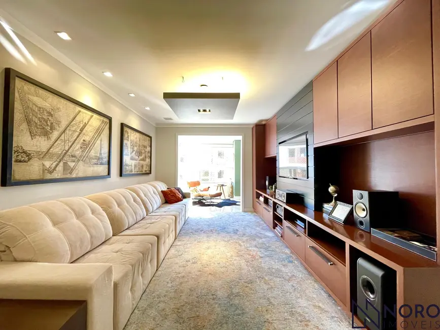 Foto 5 de Apartamento com 3 quartos à venda, 142m2 em Nossa Senhora de Lourdes, Santa Maria - RS