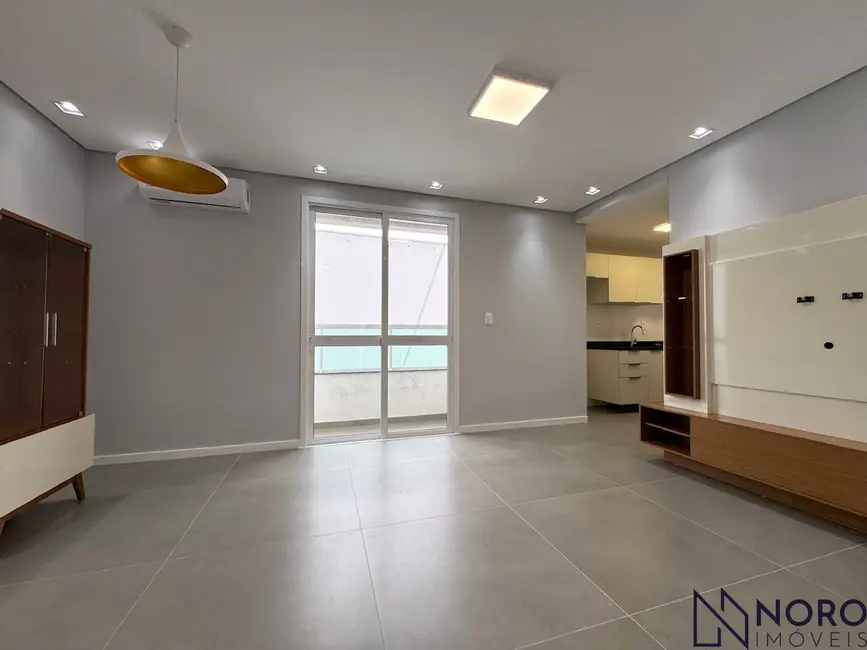 Foto 2 de Apartamento com 2 quartos à venda, 67m2 em Nossa Senhora das Dores, Santa Maria - RS