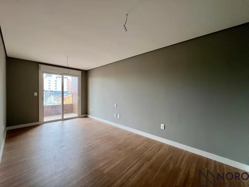 Foto 8 de Apartamento com 2 quartos à venda, 103m2 em Nossa Senhora de Lourdes, Santa Maria - RS