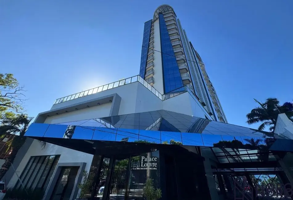 Foto 1 de Cobertura com 4 quartos à venda, 395m2 em Nossa Senhora Medianeira, Santa Maria - RS