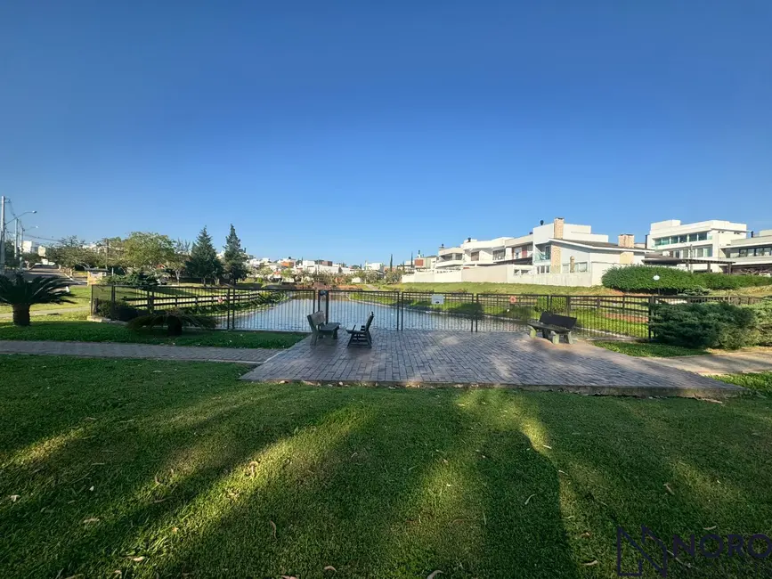 Foto 2 de Terreno / Lote à venda, 406m2 em Tomazetti, Santa Maria - RS