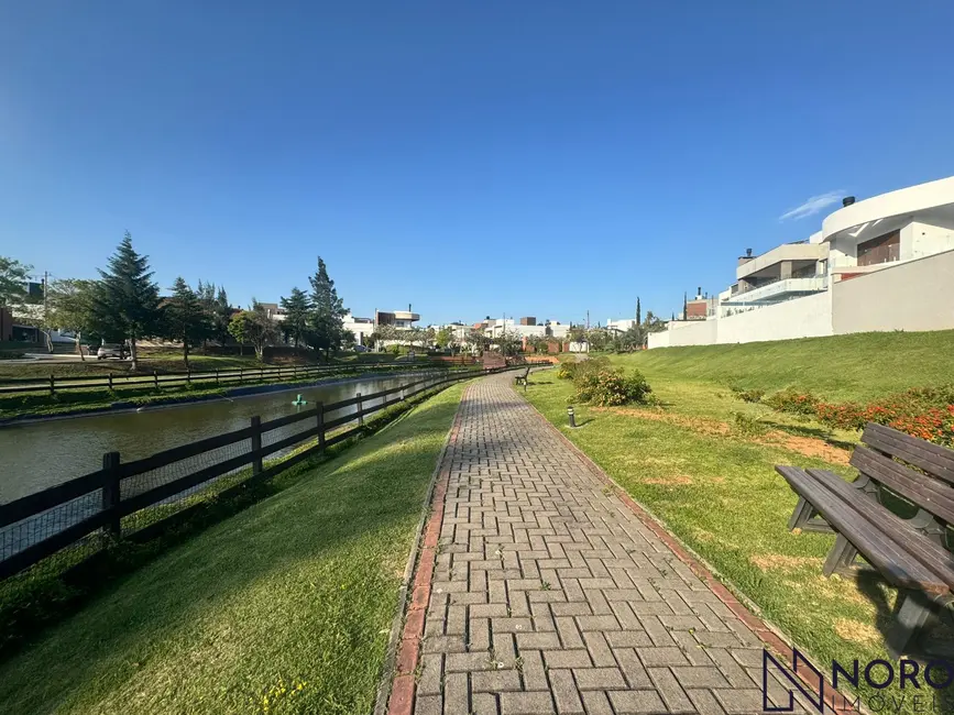 Foto 3 de Terreno / Lote à venda, 406m2 em Tomazetti, Santa Maria - RS