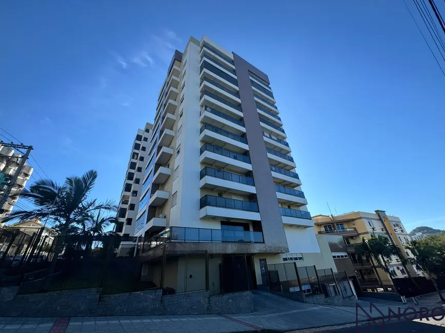 Foto 1 de Apartamento com 3 quartos à venda, 178m2 em Nossa Senhora de Lourdes, Santa Maria - RS