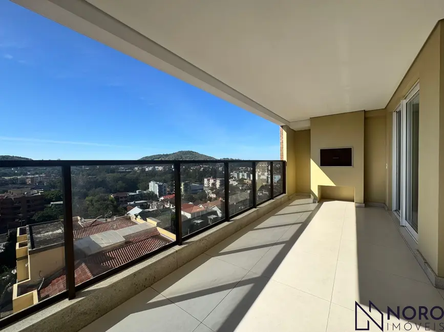 Foto 9 de Apartamento com 3 quartos à venda, 178m2 em Nossa Senhora de Lourdes, Santa Maria - RS