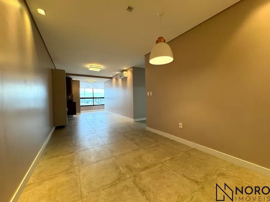 Apartamento com 2 quartos para alugar, 84m2 em Nossa Senhora de Lourdes, Santa Maria - RS - imagem 7 Foto 7 de Apartamento com 2 quartos para alugar, 84m2 em Nossa Senhora de Lourdes, Santa Maria - RS