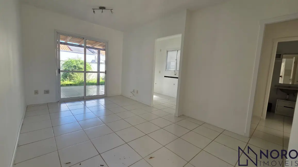 Foto 2 de Casa de Condomínio com 2 quartos à venda, 109m2 em Cerrito, Santa Maria - RS